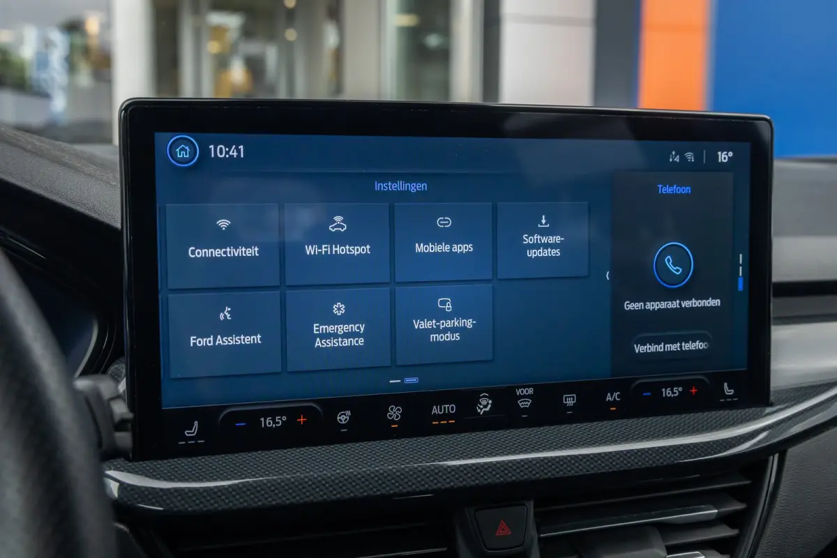 1.0 EcoBoost Hybrid ST Line Style | 155PK! | Panoramadak| Dodehoek detectie | ACC | Full-LED | B&O | Stoel- Stuurverwarming | FULL-Led | Achteruitrijcamera | Airco (automatisch) | Apple Carp