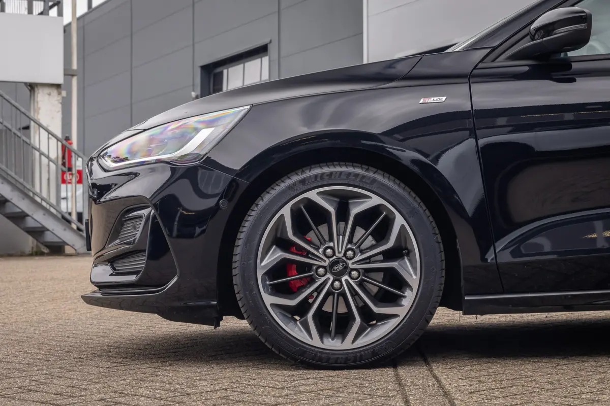 1.0 EcoBoost Hybrid ST Line Style | 155PK! | Panoramadak| Dodehoek detectie | ACC | Full-LED | B&O | Stoel- Stuurverwarming | FULL-Led | Achteruitrijcamera | Airco (automatisch) | Apple Carp