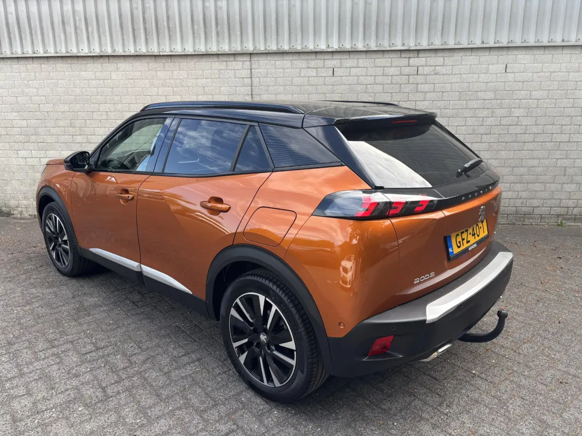 1.2 PureTech GT 155PK | Schuif-kanteldak | Trekhaak | Stoelverwarming | Alcantara bekleding