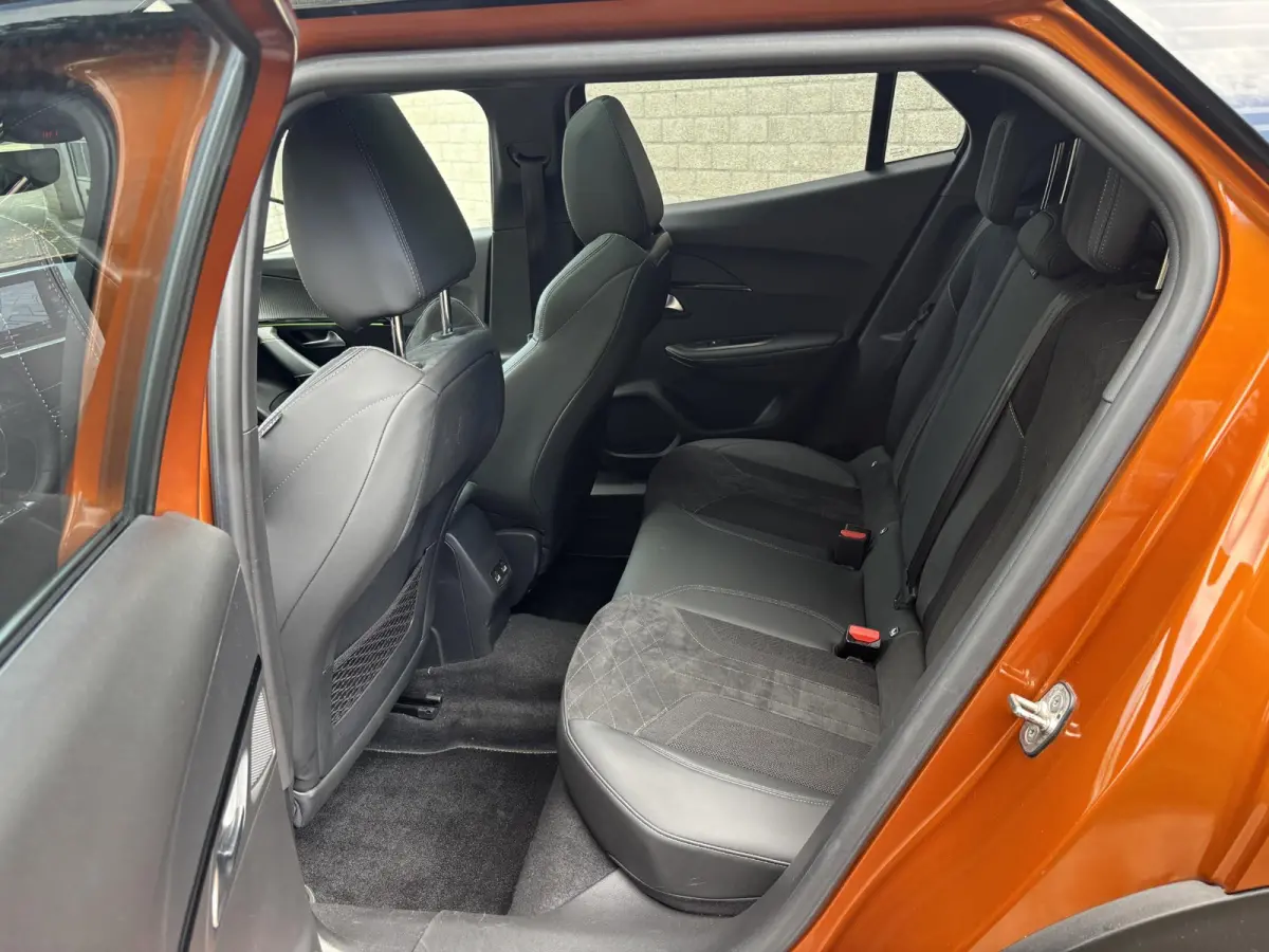 1.2 PureTech GT 155PK | Schuif-kanteldak | Trekhaak | Stoelverwarming | Alcantara bekleding