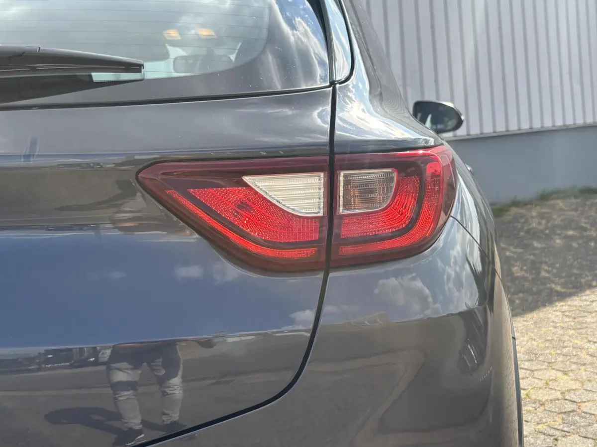 1.2 MPi 84pk DynamicPlusLine | Carplay | Stoel + stuurverwarming