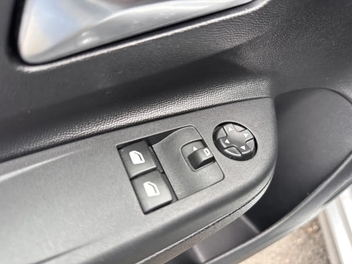 1.2i Edition|Slechts 29000km!!!!|Airco