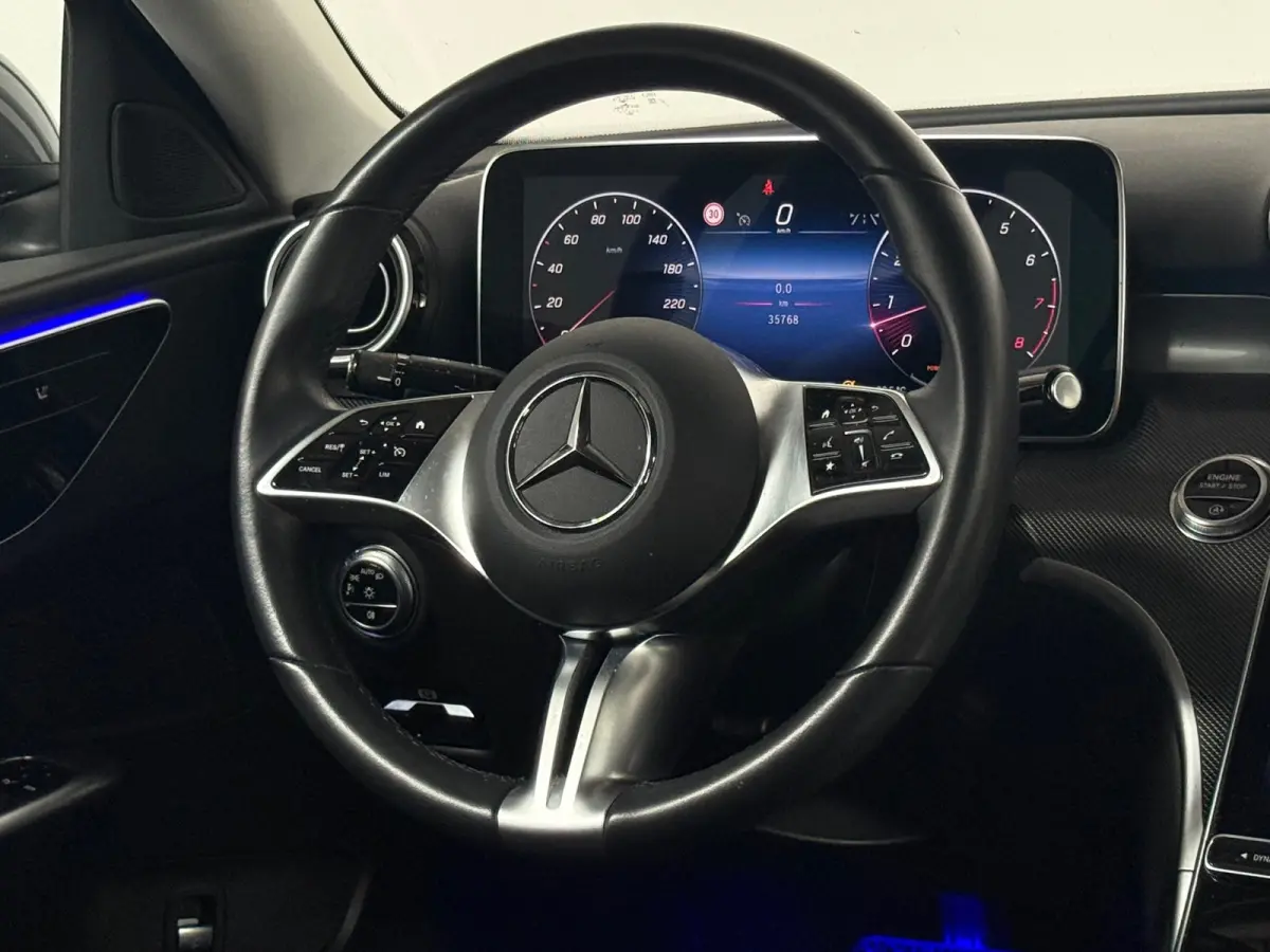 200 Luxury Line Sfeer Camera 204 pk Lage kilometers