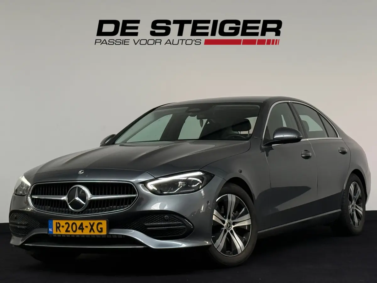200 Luxury Line Sfeer Camera 204 pk Lage kilometers