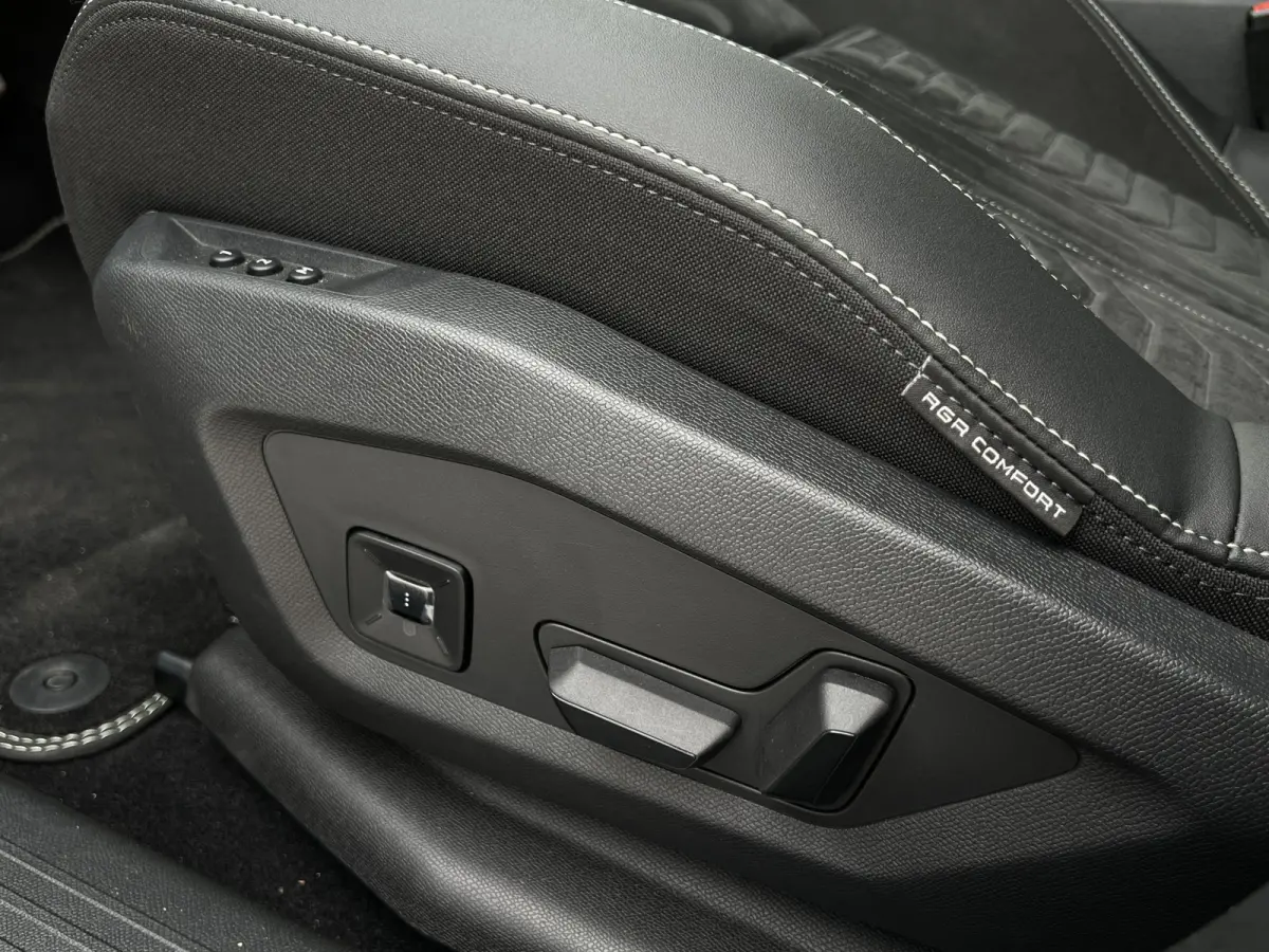 Hybrid 145pk DCS-6 Automaat GT | Navigatie | Airconditioning ECC | Elek achterklep | 7 Persoons | Draadloos Apple Carplay & Android Auto | Isofix Bevestigingspunten | Lichtmetalen Velgen | V