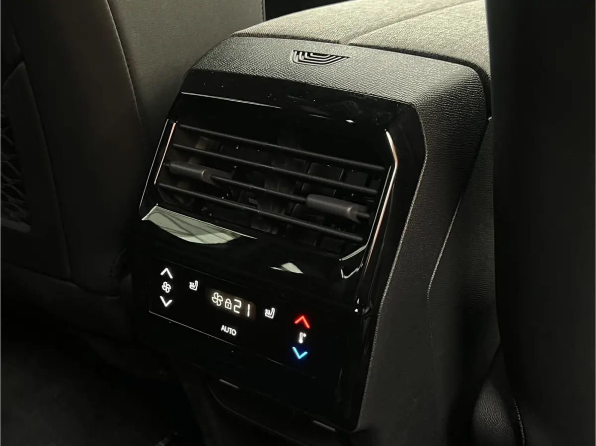 Hybrid 145pk DCS-6 Automaat GT | Navigatie | Airconditioning ECC | Elek achterklep | 7 Persoons | Draadloos Apple Carplay & Android Auto | Isofix Bevestigingspunten | Lichtmetalen Velgen | V