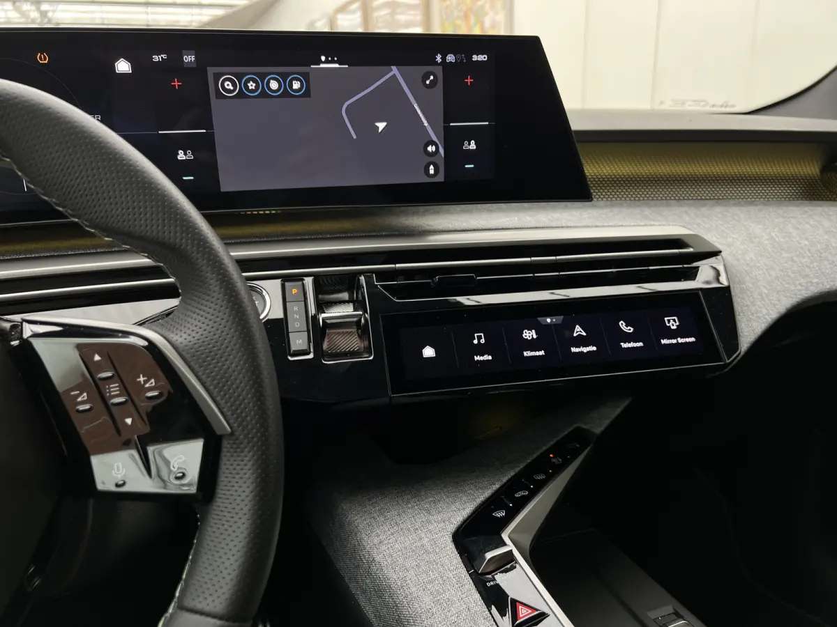 Hybrid 145pk DCS-6 Automaat GT | Navigatie | Airconditioning ECC | Elek achterklep | 7 Persoons | Draadloos Apple Carplay & Android Auto | Isofix Bevestigingspunten | Lichtmetalen Velgen | V