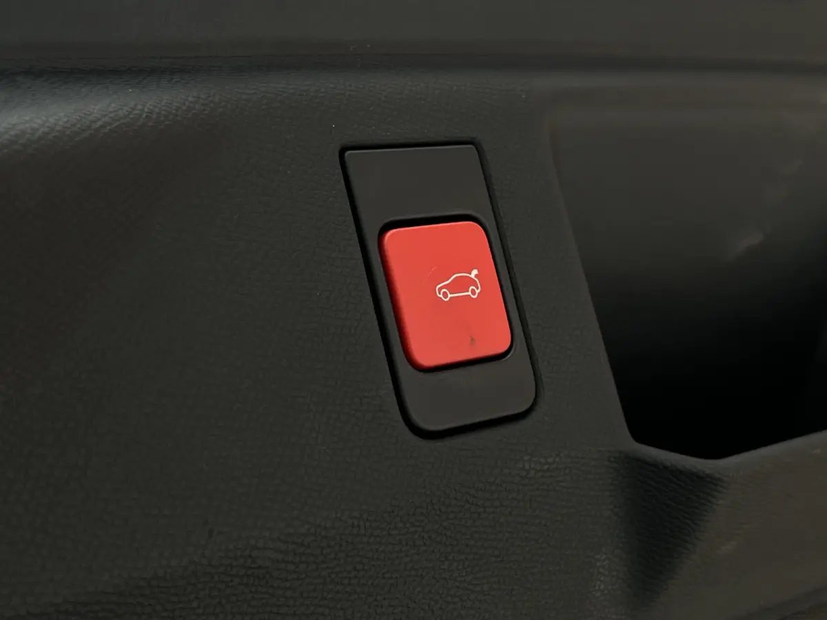 Hybrid 145pk DCS-6 Automaat GT | Navigatie | Airconditioning ECC | Elek achterklep | 7 Persoons | Draadloos Apple Carplay & Android Auto | Isofix Bevestigingspunten | Lichtmetalen Velgen | V