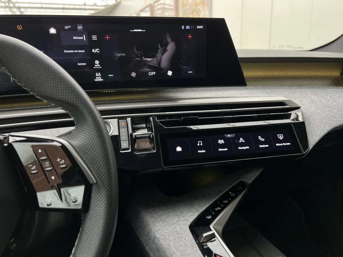Hybrid 145pk DCS-6 Automaat GT | Navigatie | Airconditioning ECC | Elek achterklep | 7 Persoons | Draadloos Apple Carplay & Android Auto | Isofix Bevestigingspunten | Lichtmetalen Velgen | V
