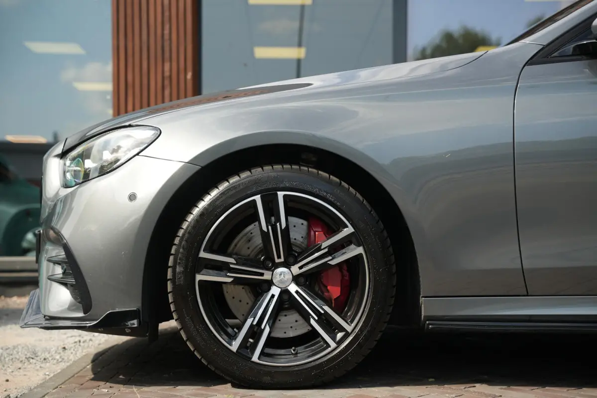 300 e AMG Line AMG Panoramadak Adapt. Cruise Facelift 18”LM E63 Look