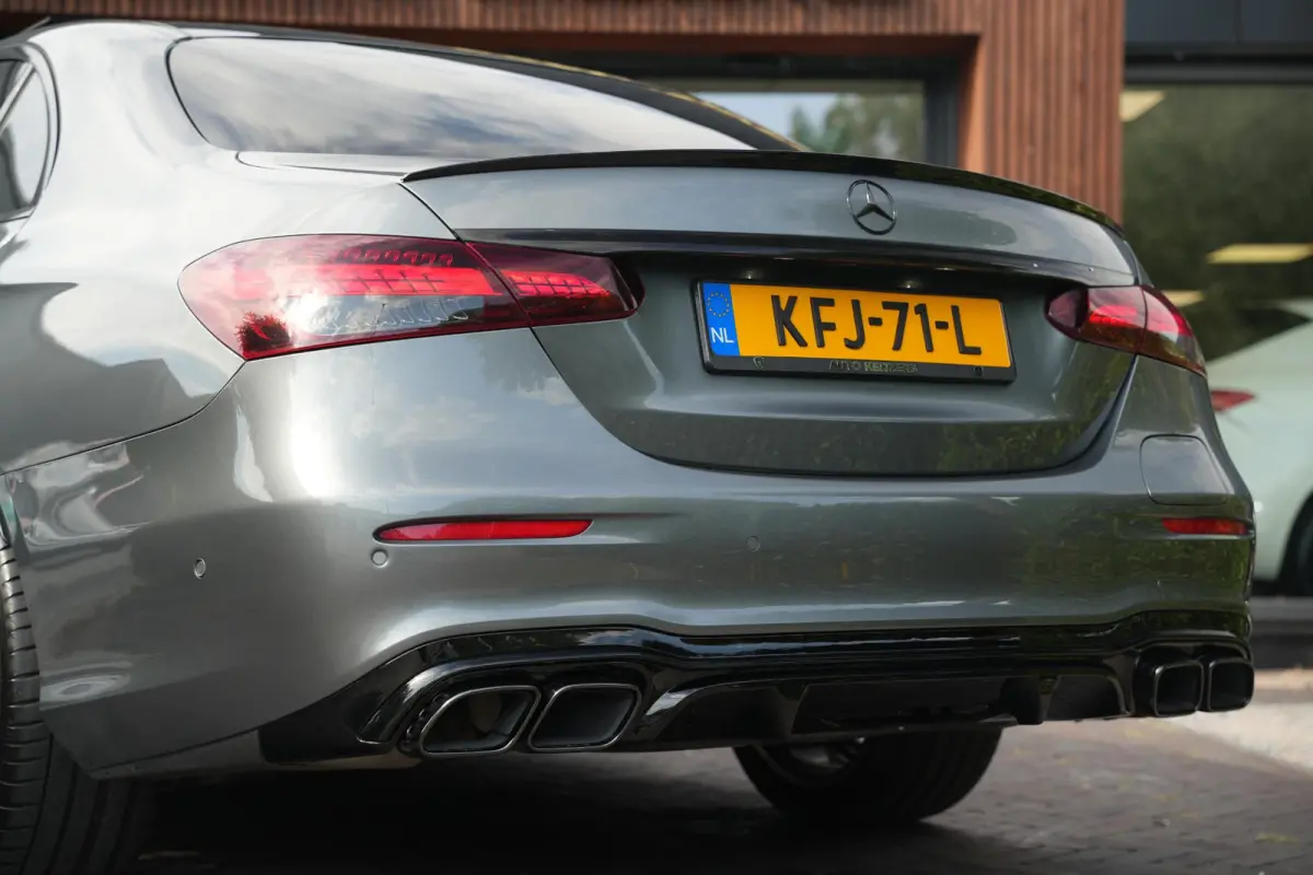300 e AMG Line AMG Panoramadak Adapt. Cruise Facelift 18”LM E63 Look