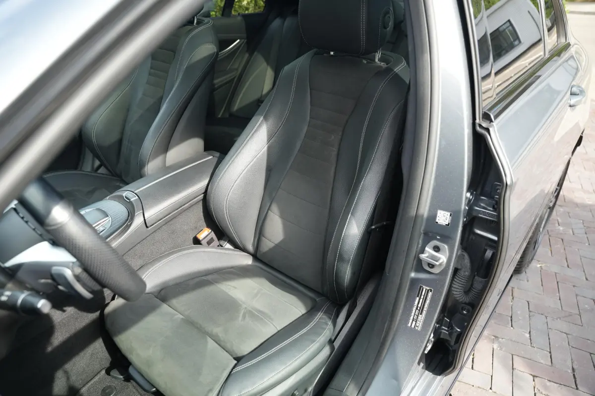 300 e AMG Line AMG Panoramadak Adapt. Cruise Facelift 18”LM E63 Look