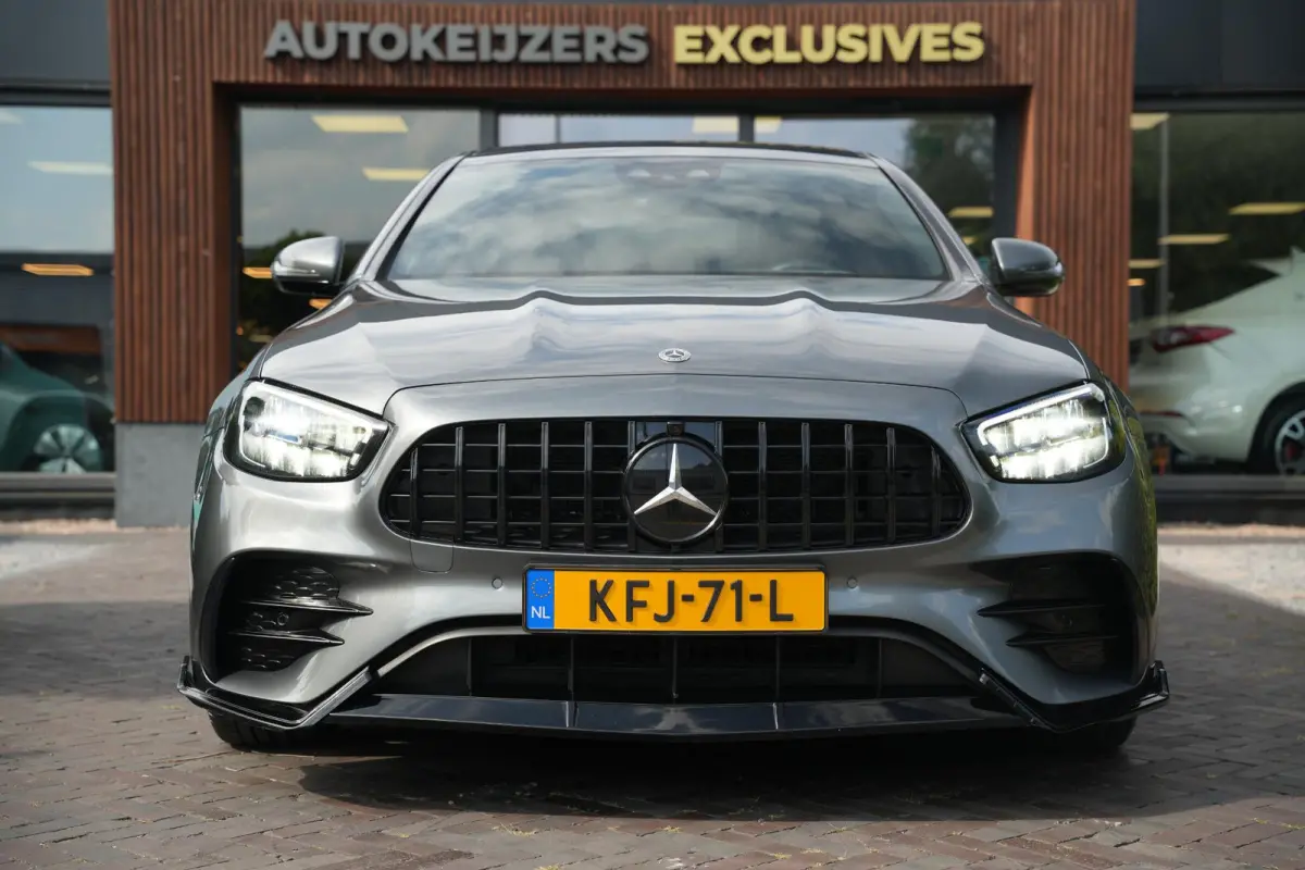 300 e AMG Line AMG Panoramadak Adapt. Cruise Facelift 18”LM E63 Look