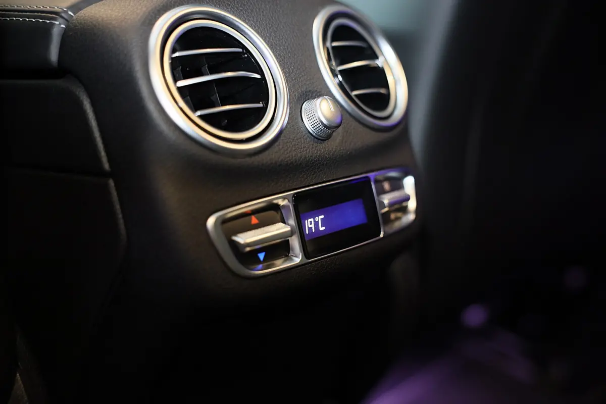 AMG 63 S Premium Plus Pack / Schaalstoelen / Keramisch / Memory / Head Up / Burmester / Pano / Led / Pdc