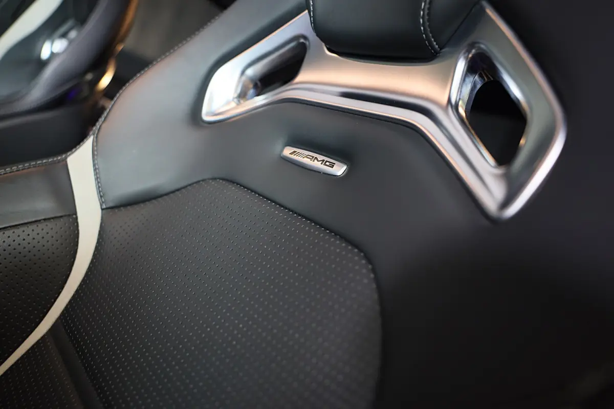 AMG 63 S Premium Plus Pack / Schaalstoelen / Keramisch / Memory / Head Up / Burmester / Pano / Led / Pdc