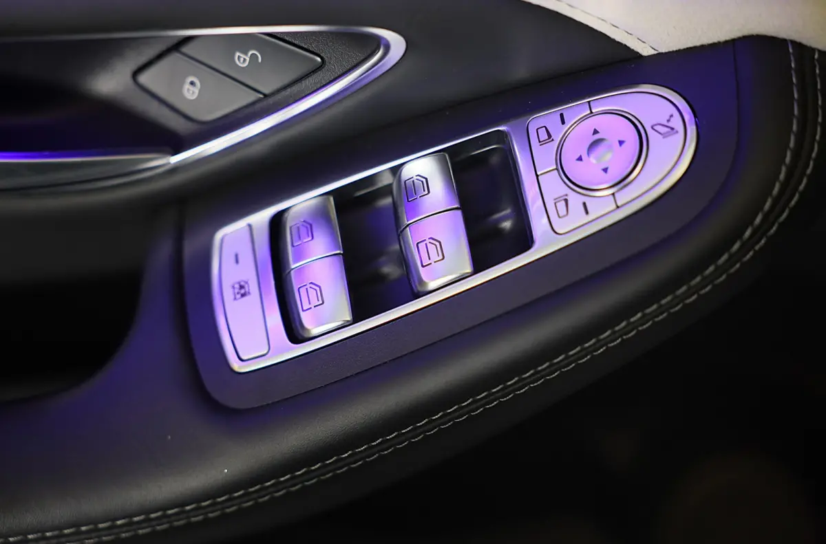 AMG 63 S Premium Plus Pack / Schaalstoelen / Keramisch / Memory / Head Up / Burmester / Pano / Led / Pdc