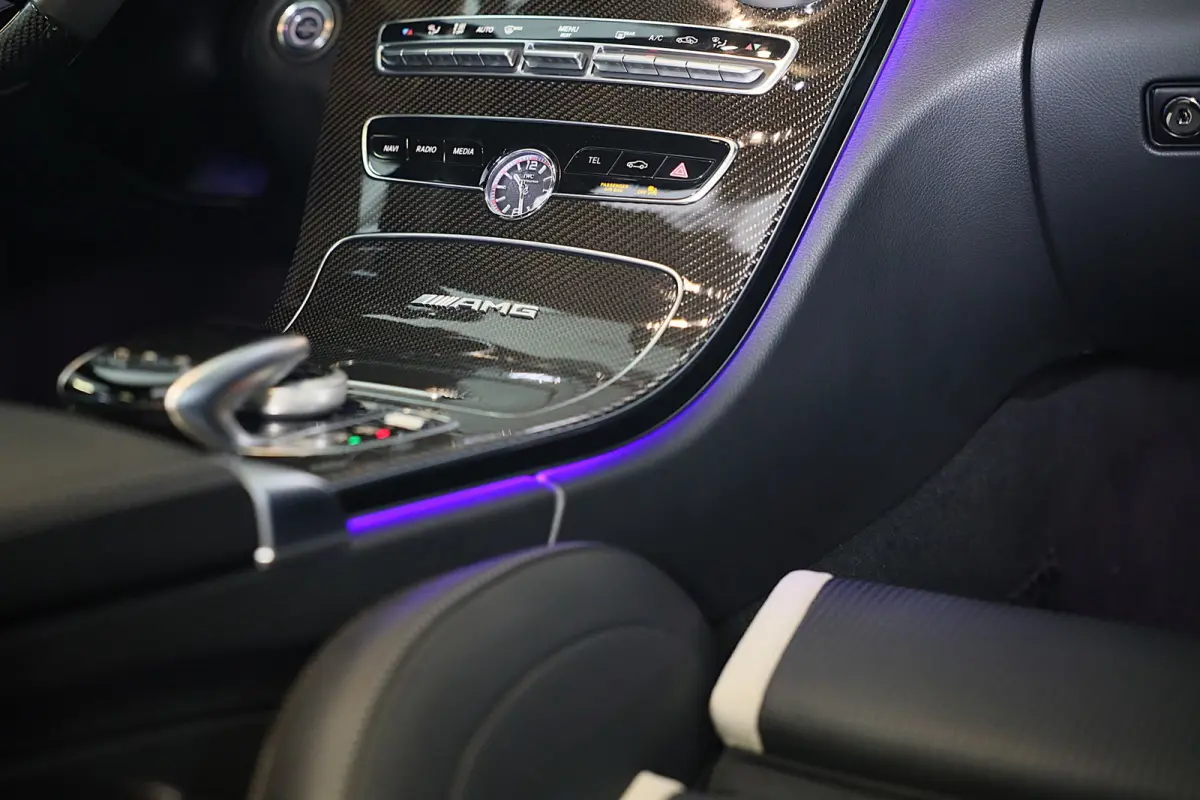 AMG 63 S Premium Plus Pack / Schaalstoelen / Keramisch / Memory / Head Up / Burmester / Pano / Led / Pdc