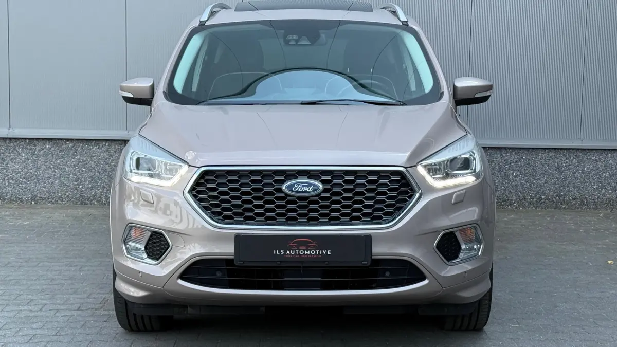 Vignale 4WD AUT Pano ACC Trekhaak Camera Leder