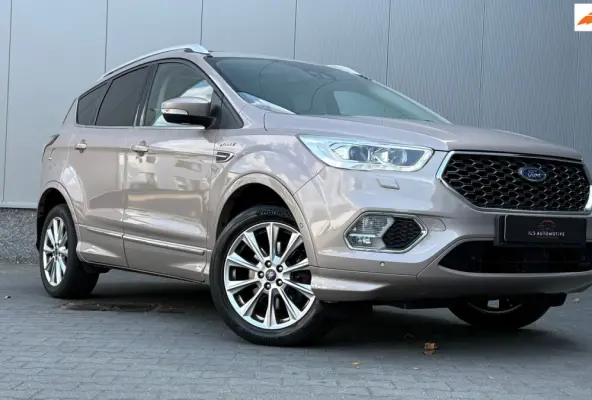 Vignale 4WD AUT Pano ACC Trekhaak Camera Leder