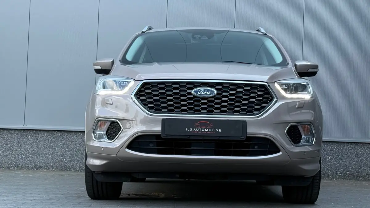 Vignale 4WD AUT Pano ACC Trekhaak Camera Leder