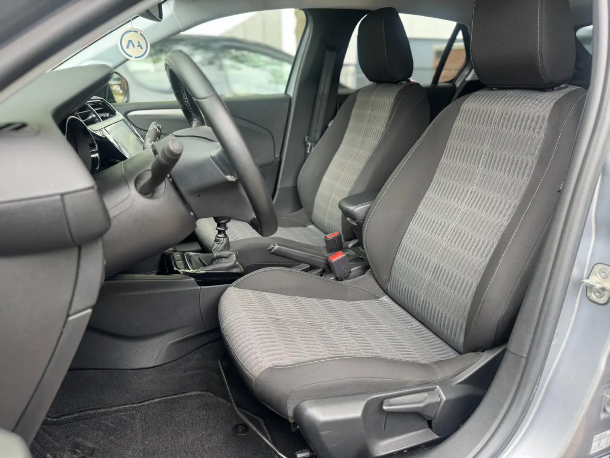 1.2 Edition Dual Color! 1e Eig Dealer ond Carplay Cruise Line Assist