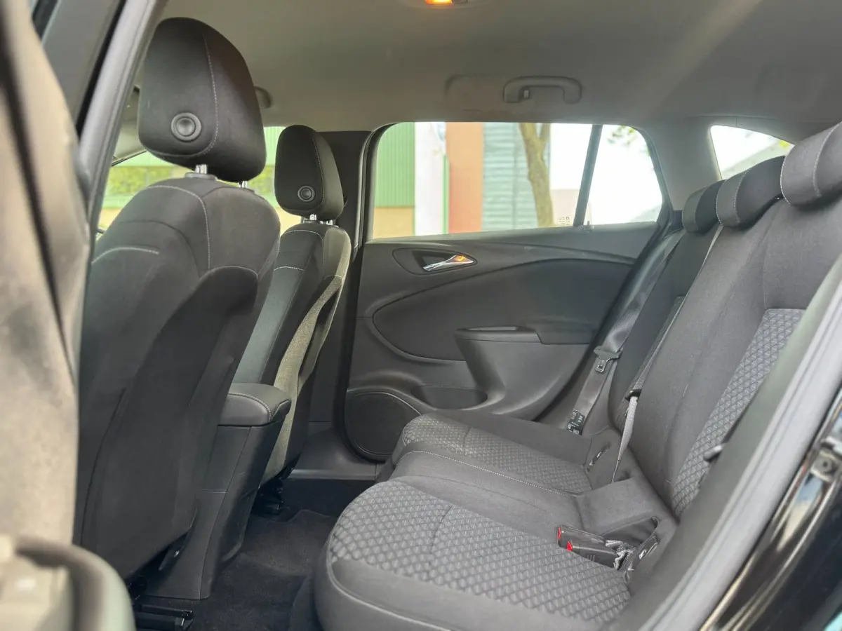 1.0 Online Edition Apple Carplay Facelift Volledige onderhouden