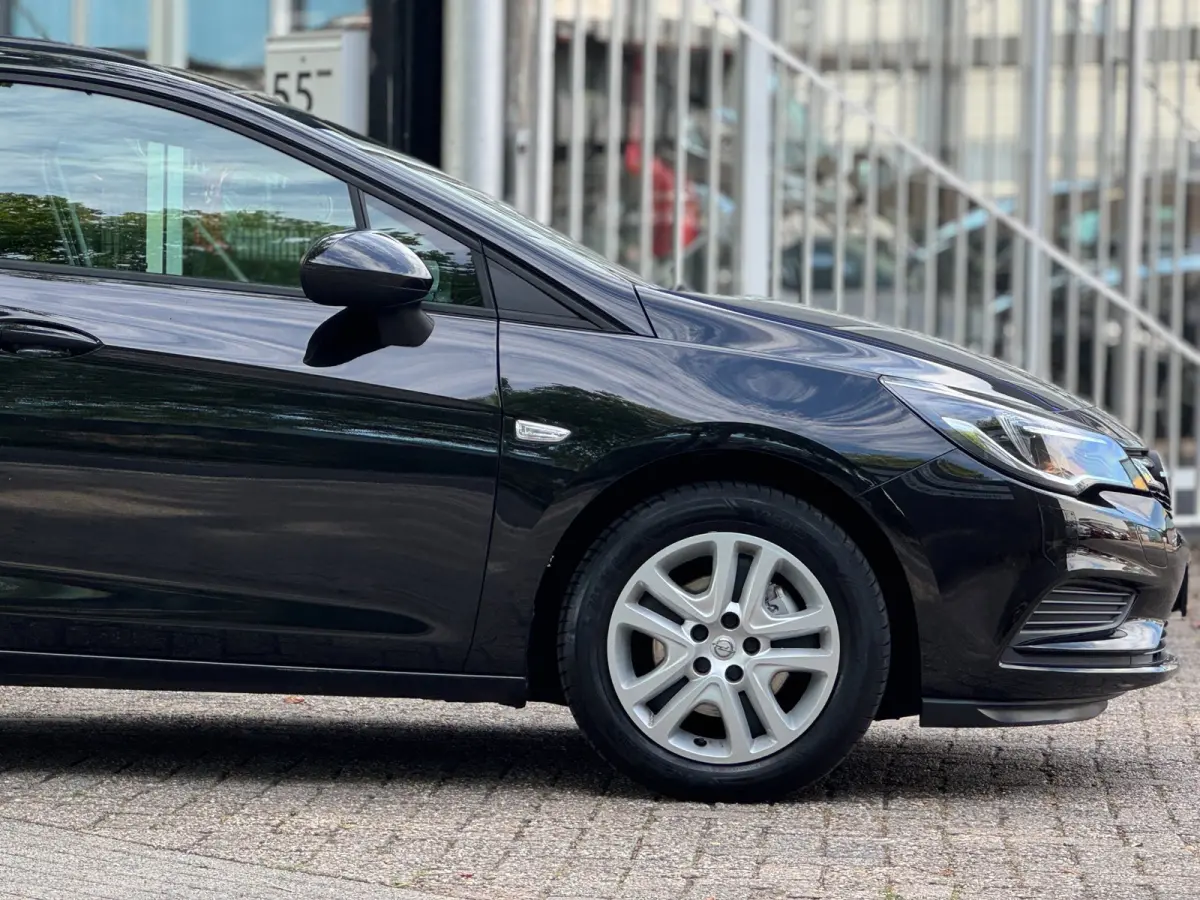 1.0 Online Edition Apple Carplay Facelift Volledige onderhouden