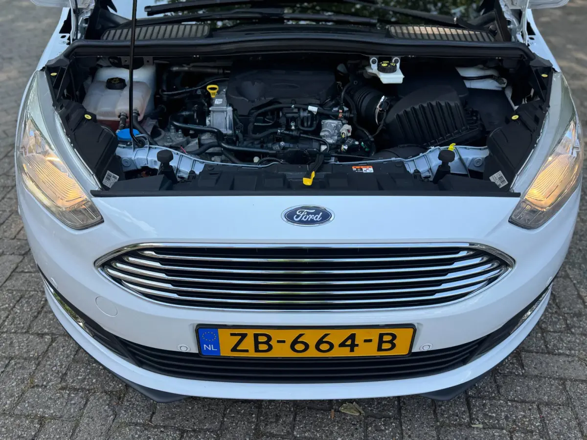 1.0 Titanium 7 zits PANO Leer Facelift Vol Dealer onderhouden