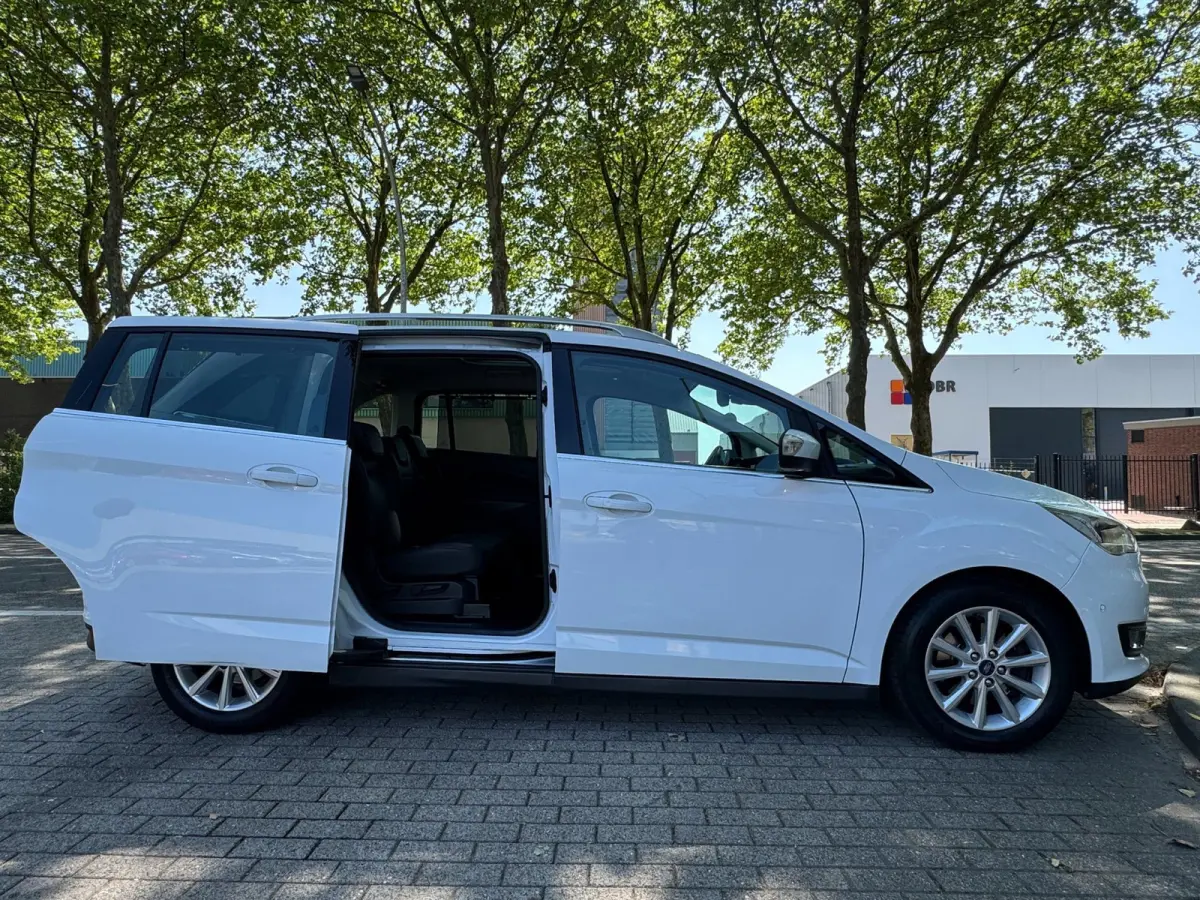 1.0 Titanium 7 zits PANO Leer Facelift Vol Dealer onderhouden