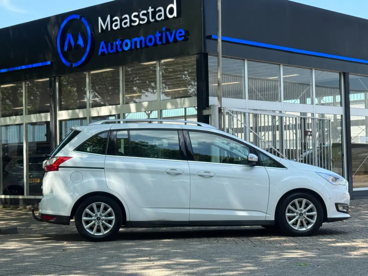 1.0 Titanium 7 zits PANO Leer Facelift Vol Dealer onderhouden