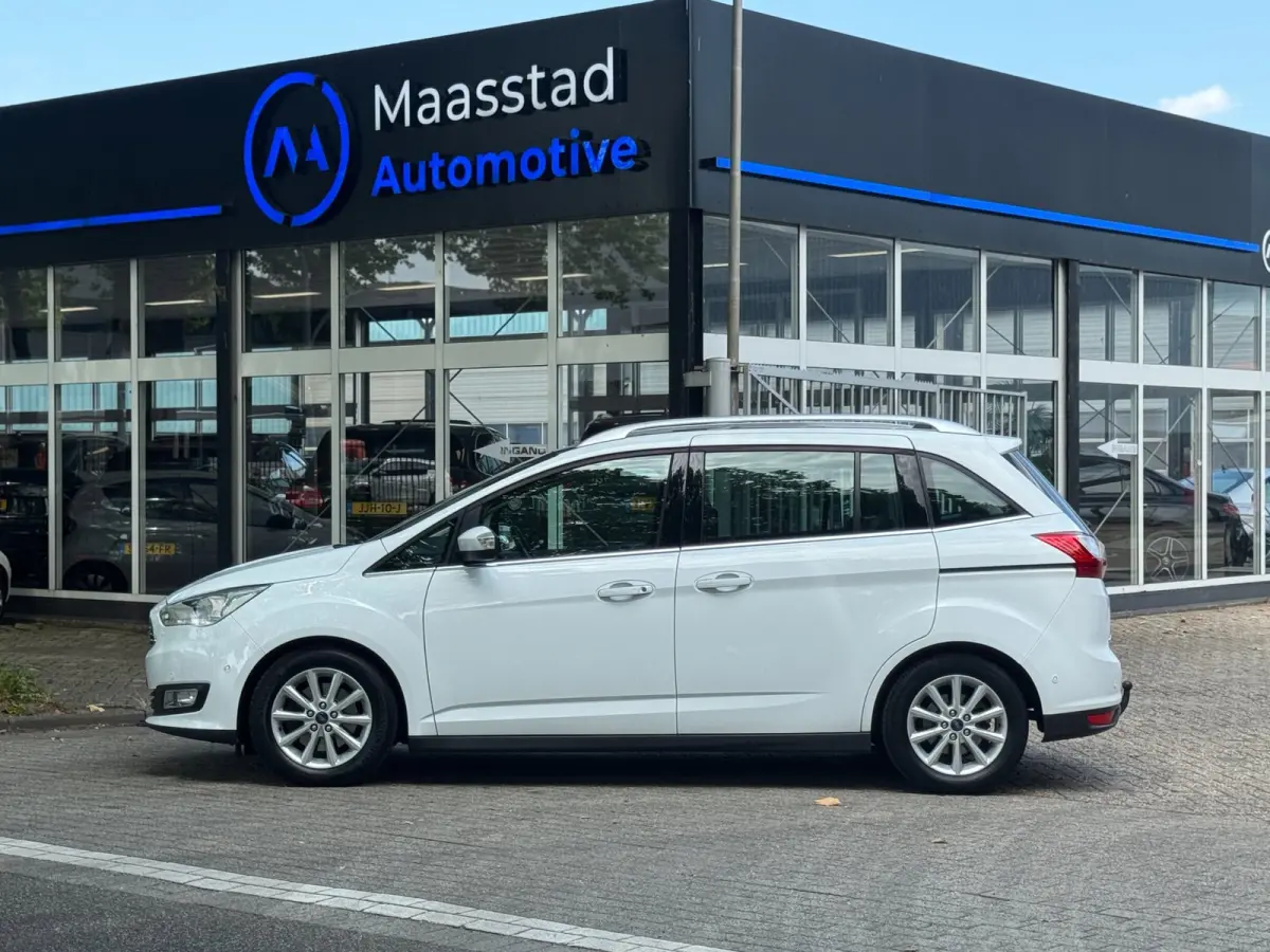 1.0 Titanium 7 zits PANO Leer Facelift Vol Dealer onderhouden