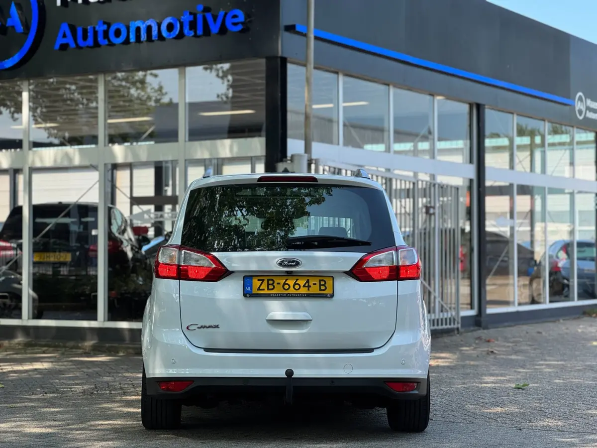 1.0 Titanium 7 zits PANO Leer Facelift Vol Dealer onderhouden