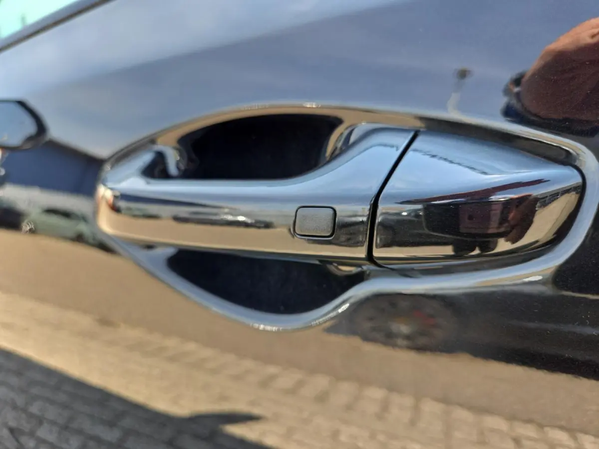 1.5 T-GDi GT-PlusLine Automaat | 140 PK | Schuif-kanteldak | JBL | Elektr. verstelbare bestuurdersstoel met geheugenfunctie |  18" lichtmetalen velgen | Dodehoek detectie  | Chameleon Tint U