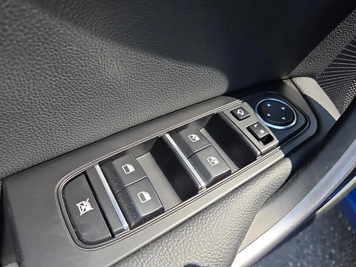 1.0i Turbo DynamicPlusLine Navi | Apple Carplay/Android Auto | Cruise Control Adaptief | Camera | | Keyless start & entry | Dodehoeksensoren | Fabrieksgarantie t/m 12-10-2031 + 3x 1 jaar* | 