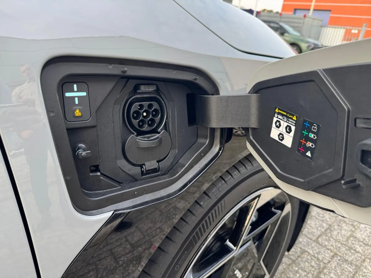 Hatchback GT-PlusLine 81.4 kWh Meest luxe uitvoering | Fabrieksgarantie 2-10-2032 +3x 1 jaar * | NAP