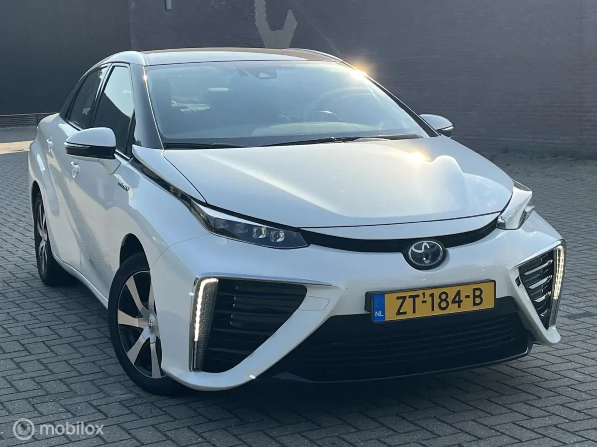 FCV Executive Waterstof Bouwjaar 2019 Leder, Navi, Camera, Cruis C, volle opties! Dealer onderhouden en alle boekjes aanwezig!