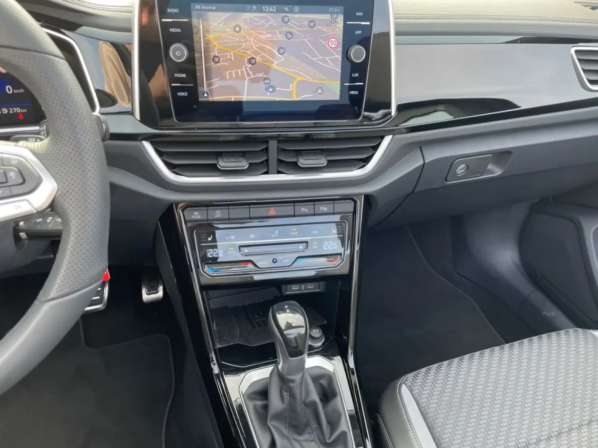 1.5 TSI R-Line ** LED, NAVI+, ACC, TREKH, SPIEGEL- & WINTER-PACK, 17-inch LMV ** 1e EIG - VW-AG - UNFALLFREI ** ** INFORMEER OOK NAAR ONZE AANTREKKELIJKE FINANCIAL-LEASE TARIEVEN **