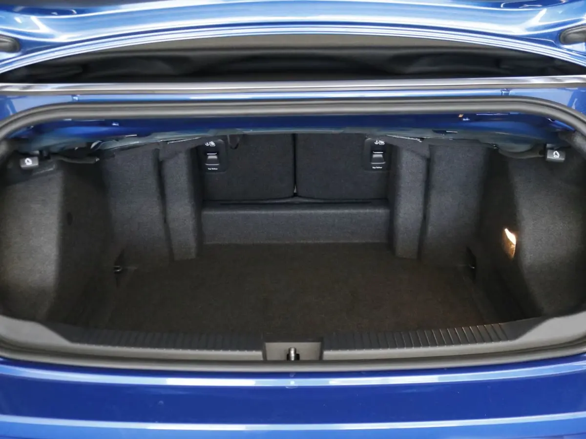 1.5 TSI R-Line ** LED, NAVI+, ACC, TREKH, SPIEGEL- & WINTER-PACK, 17-inch LMV ** 1e EIG - VW-AG - UNFALLFREI ** ** INFORMEER OOK NAAR ONZE AANTREKKELIJKE FINANCIAL-LEASE TARIEVEN **