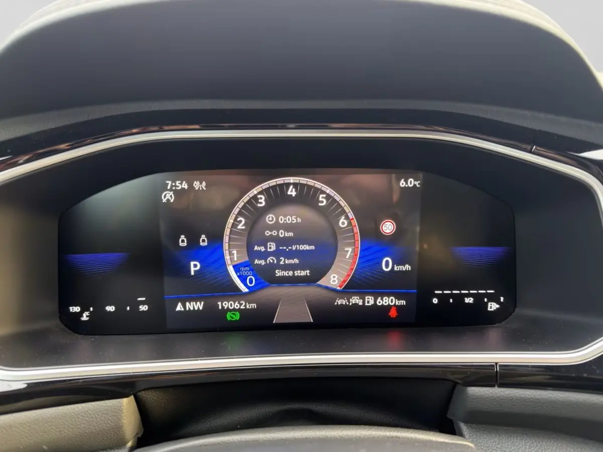 1.5 TSI R-Line ** LED, NAVI+, ACC, TREKH, SPIEGEL- & WINTER-PACK, 17-inch LMV ** 1e EIG - VW-AG - UNFALLFREI ** ** INFORMEER OOK NAAR ONZE AANTREKKELIJKE FINANCIAL-LEASE TARIEVEN **