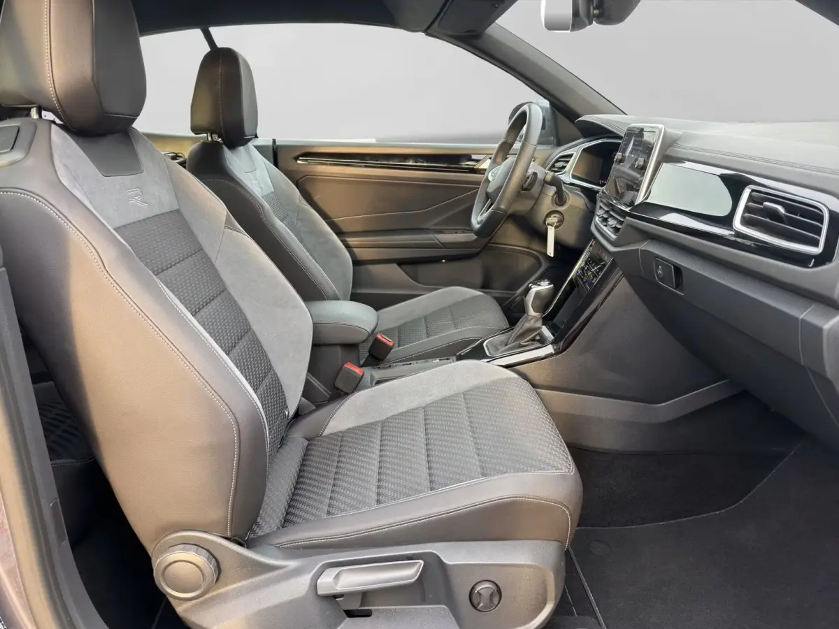 1.5 TSI R-Line ** LED, NAVI+, ACC, TREKH, SPIEGEL- & WINTER-PACK, 17-inch LMV ** 1e EIG - VW-AG - UNFALLFREI ** ** INFORMEER OOK NAAR ONZE AANTREKKELIJKE FINANCIAL-LEASE TARIEVEN **