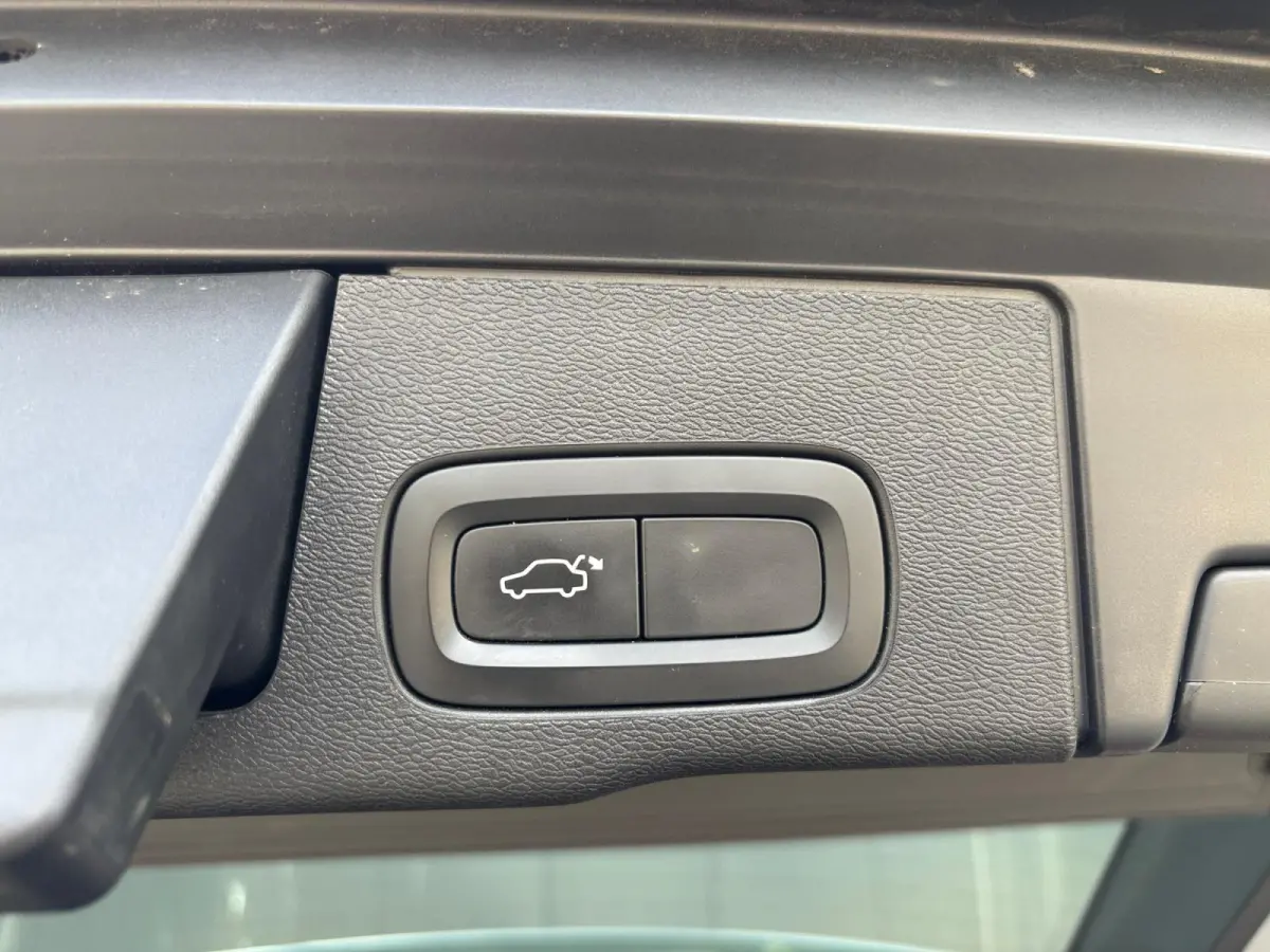 2.0 T5 250 PK ✅ Leder ✅ CarPlay ✅ LED