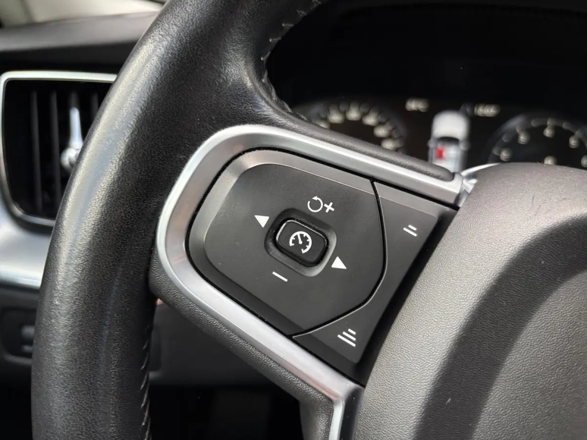 2.0 T5 250 PK ✅ Leder ✅ CarPlay ✅ LED