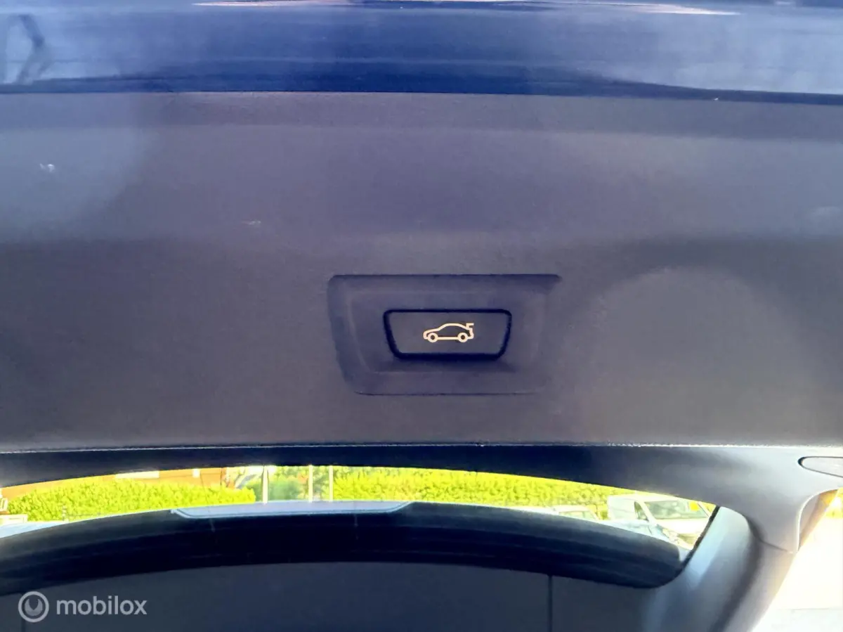 High Executive 80 kWh M-SPORT*PANO-DAK*ACC*LED*CAMERA*