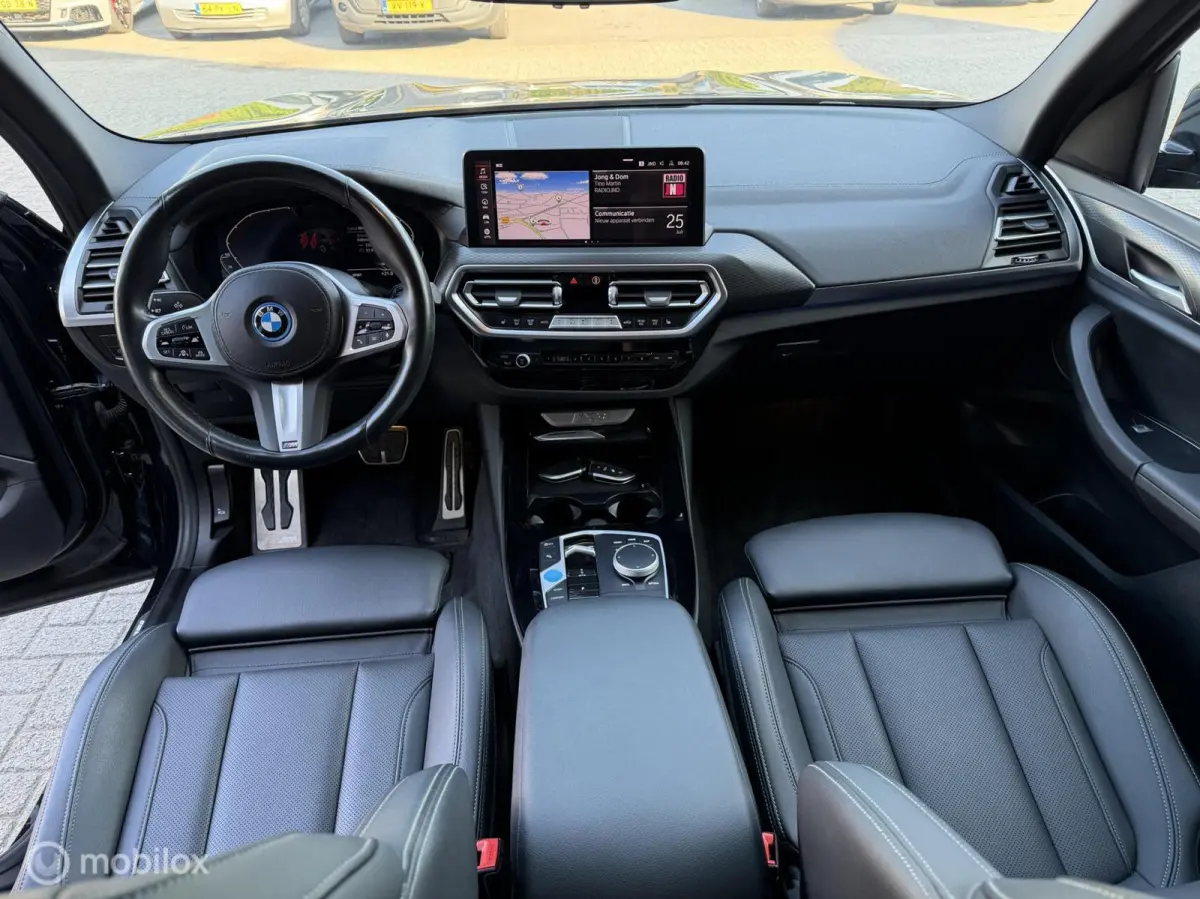 High Executive 80 kWh M-SPORT*PANO-DAK*ACC*LED*CAMERA*