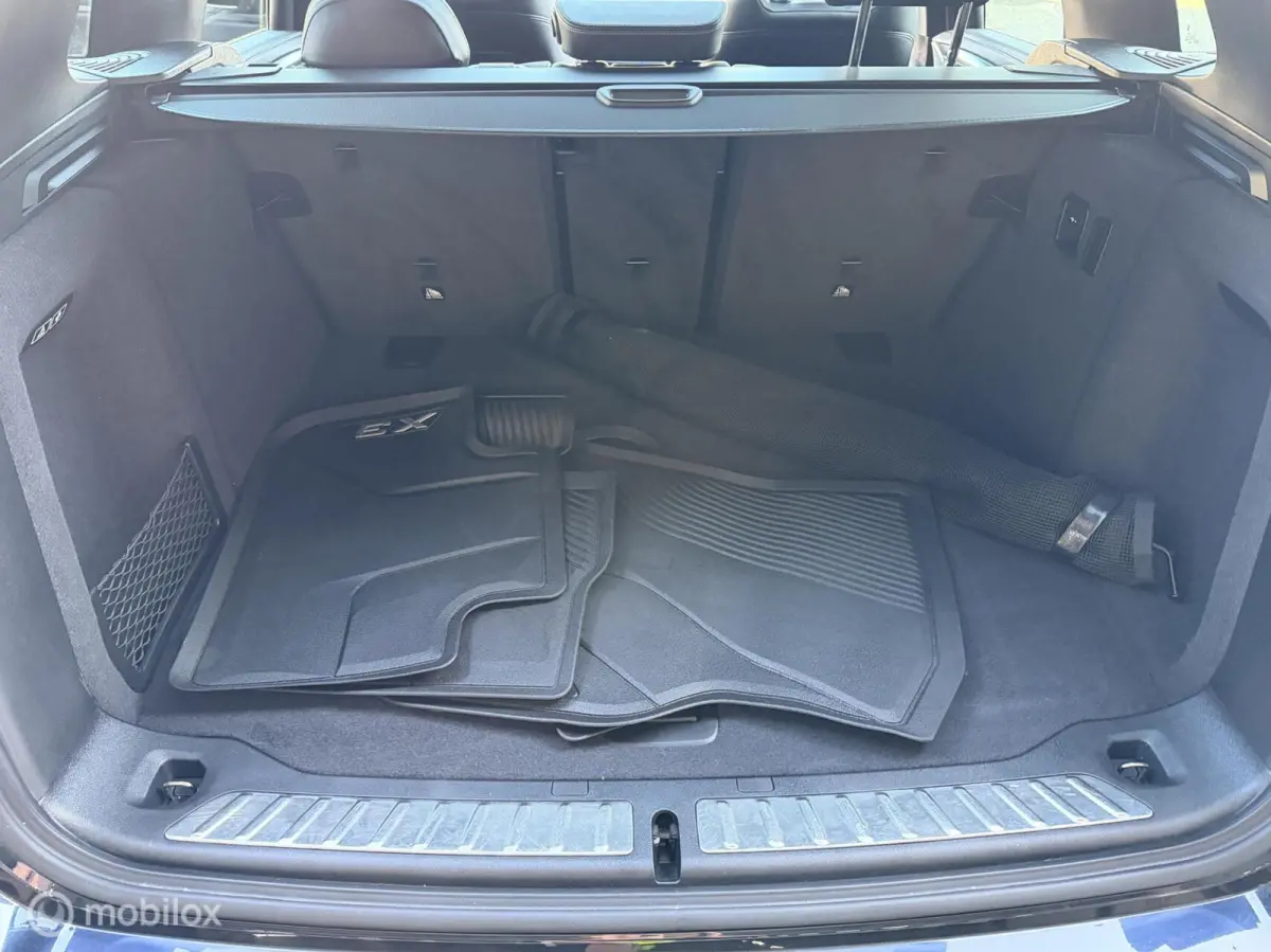 High Executive 80 kWh M-SPORT*PANO-DAK*ACC*LED*CAMERA*