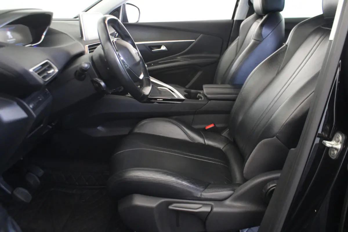 1.2 PureTech Blue Lease Executive |Navi|Leder|