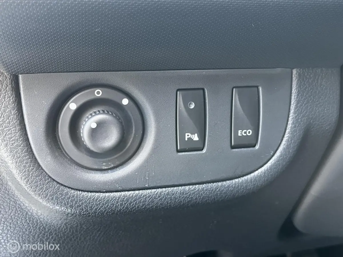 0.9 TCe NAVI/CRUISE/CAMERA/AIRCO