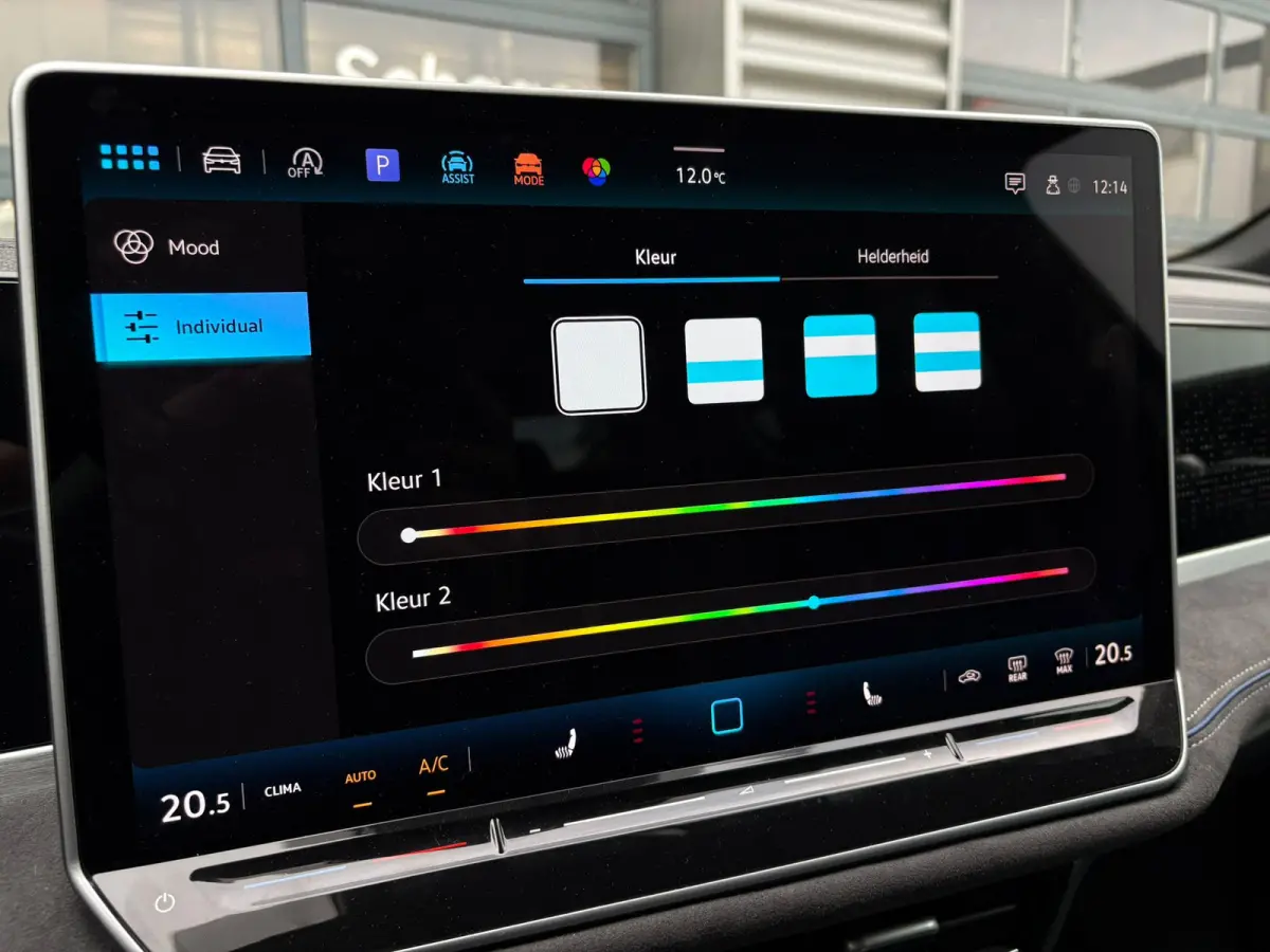 1.5 eTSI R-Line Edition | Trekhaak | Panoramadak | Eletrische A-klep | Head up Display | Stoel-Stuur verwarming | Matrix lead koplampen |