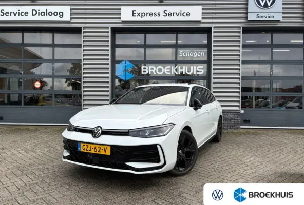 1.5 eTSI R-Line Edition | Trekhaak | Panoramadak | Eletrische A-klep | Head up Display | Stoel-Stuur verwarming | Matrix lead koplampen |