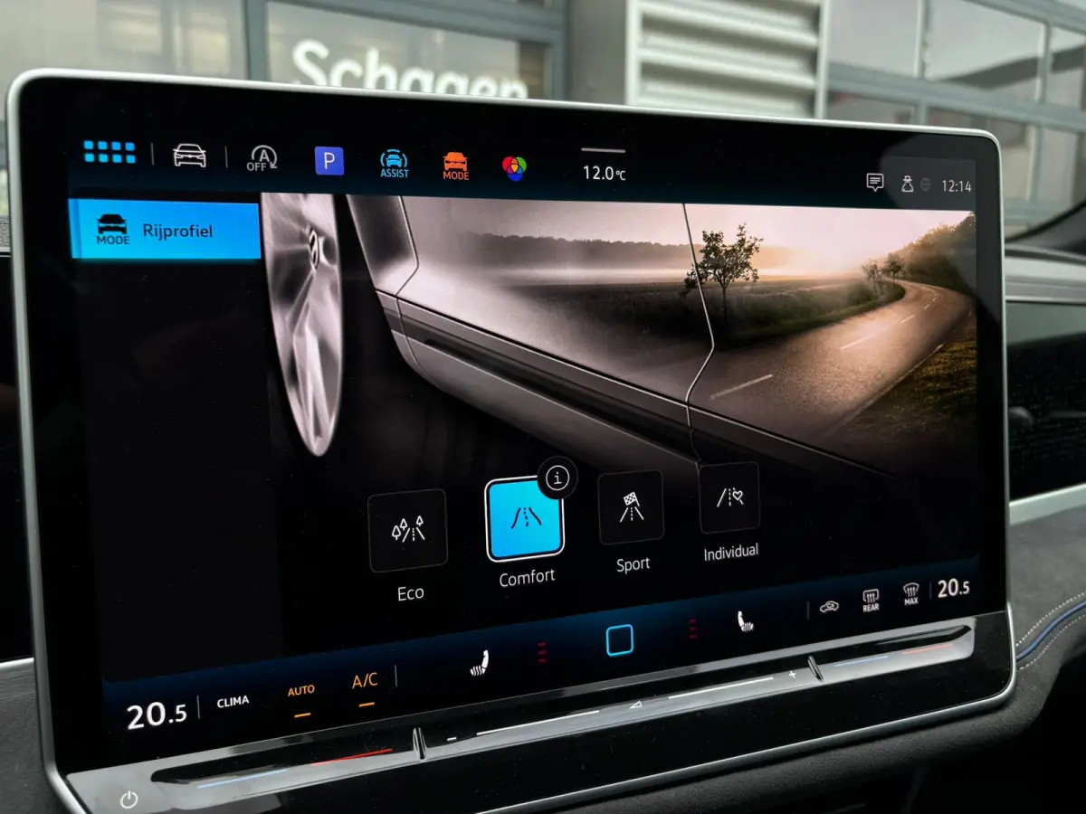 1.5 eTSI R-Line Edition | Trekhaak | Panoramadak | Eletrische A-klep | Head up Display | Stoel-Stuur verwarming | Matrix lead koplampen |